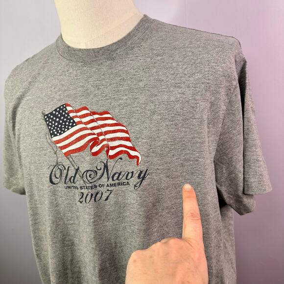2000's Vintage T Shirt Y2k 2007 Old Navy USA Flag size XL - Picture 4 of 5